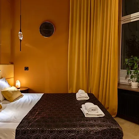 Boogie Papillon 12 アパート ウッチ