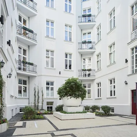 Apartment Boogie Papillon 12 *