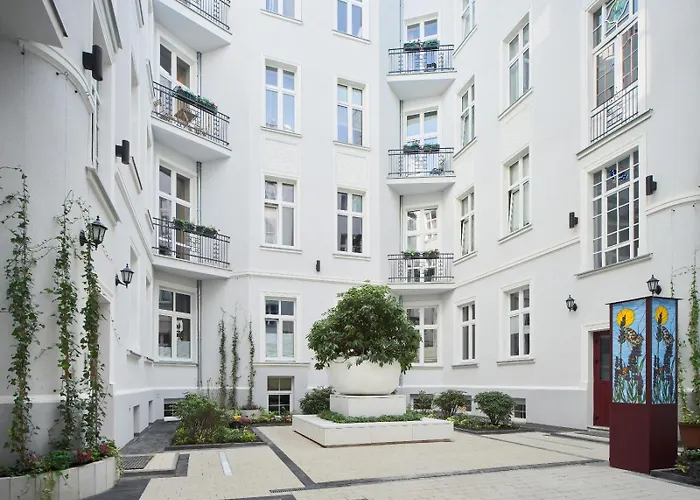 Apartment Boogie Papillon 12 *